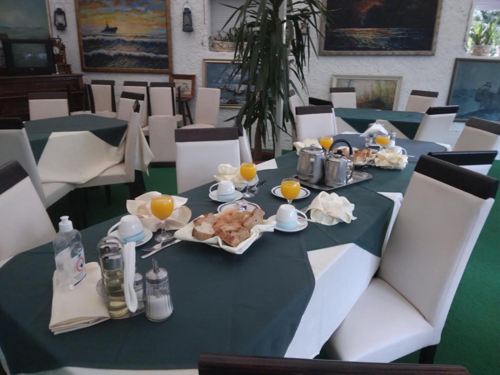 Bed and Breakfast Pansion Mimoza Herceg Novi Exterior foto